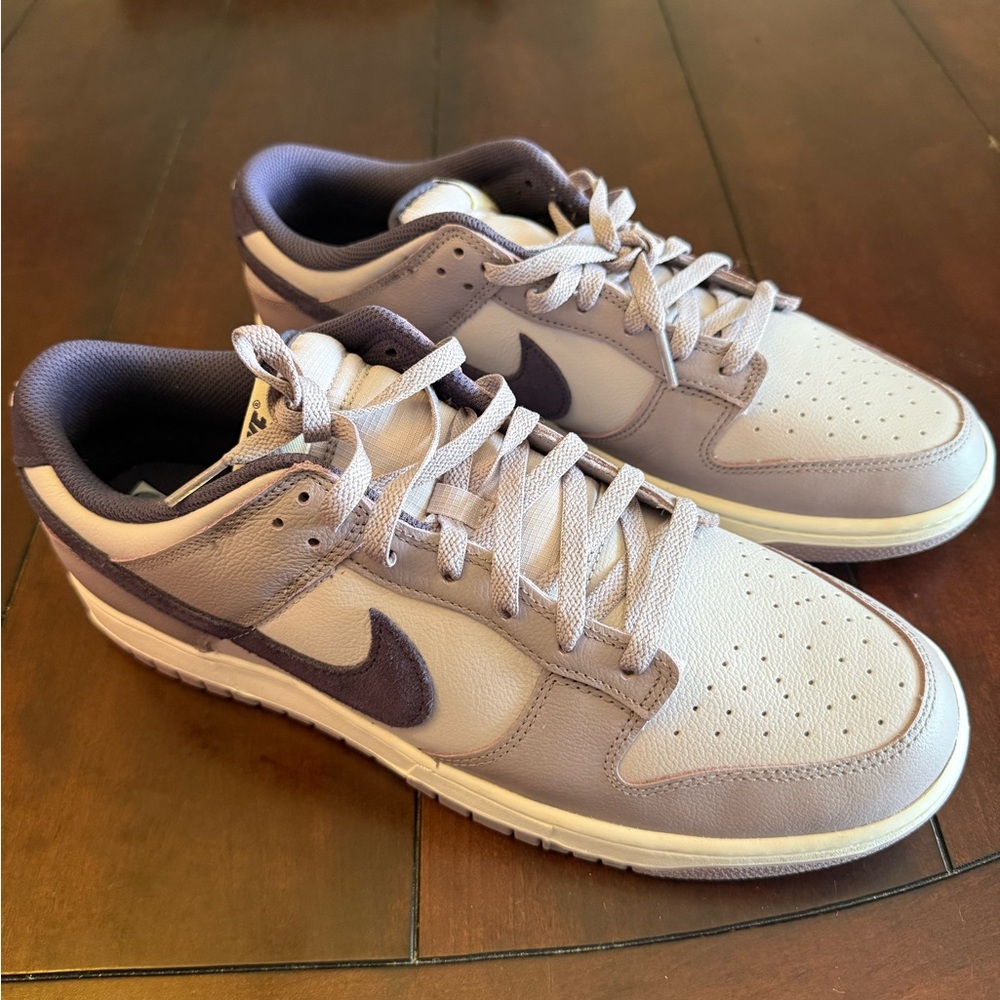 Nike Men's Dunk Low Retro SE Sneakers in Light Violet/Dark Raisin NWOT